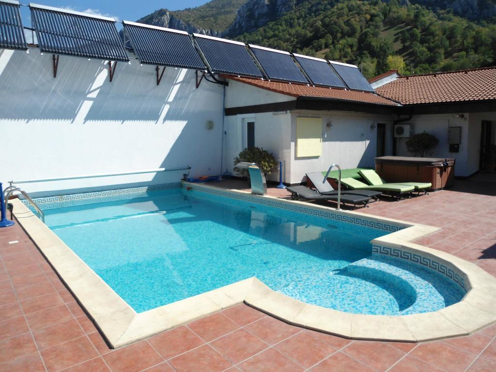 Pensiunea La Dolce Vita Băile Herculane Zewnętrze zdjęcie