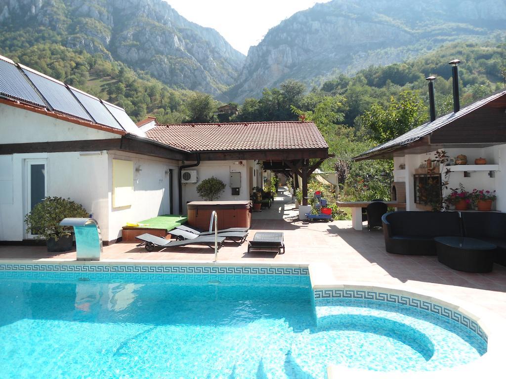 Pensiunea La Dolce Vita Băile Herculane Zewnętrze zdjęcie